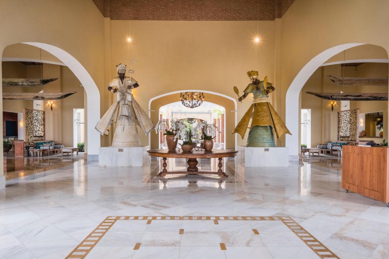 Iberostar Waves Bahia Hotel Praia do Forte Exterior photo Lobby